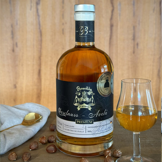 Haselnuss Brennstube — Licor de Avelã