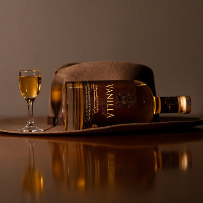 Vanilla Gold Brennstube - Licor de Baunilha e Especiarias  - encorpado e aromático, ideal para acompanhar café, sobremesas ou criar drinks